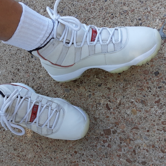 Jordan 11 Size 10 🎆🗯🗯🗯 - Picture 3 of 13